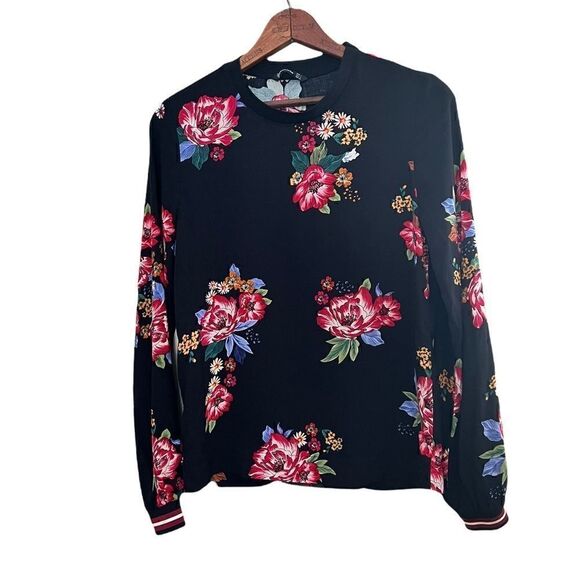 Stradivarius Crewneck Lightweight Floral Top - Picture 1 of 5